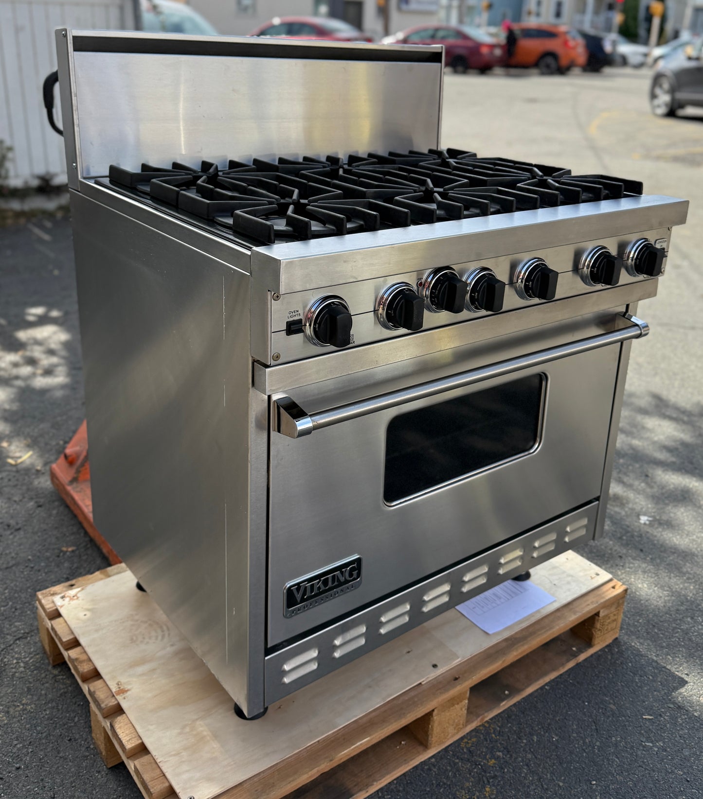 Viking Professional Range 36" - 6 Open Burner - VGRC365-6BDSs