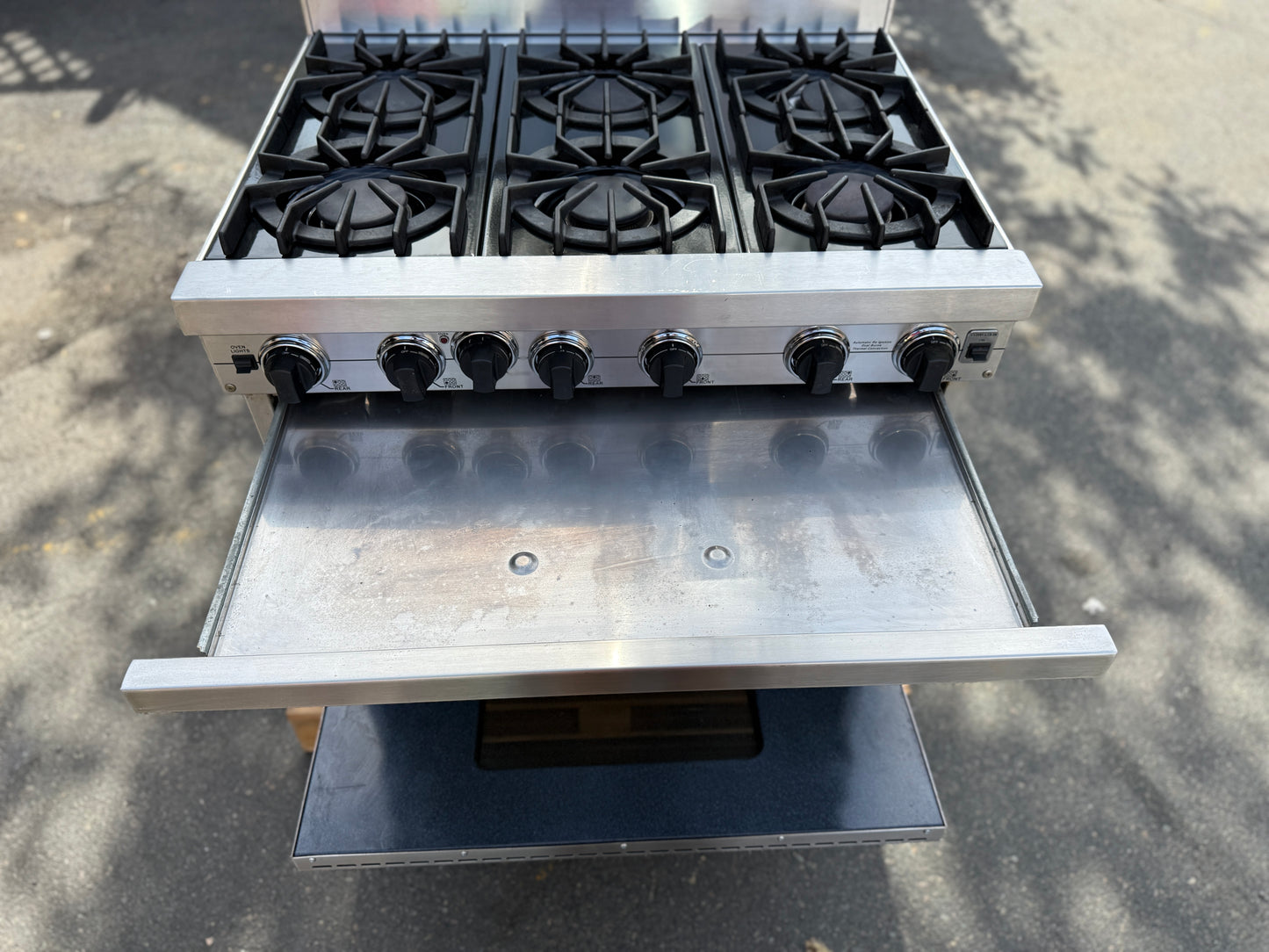 Viking Professional Range 36" - 6 Open Burner - VGRC365-6BDSs