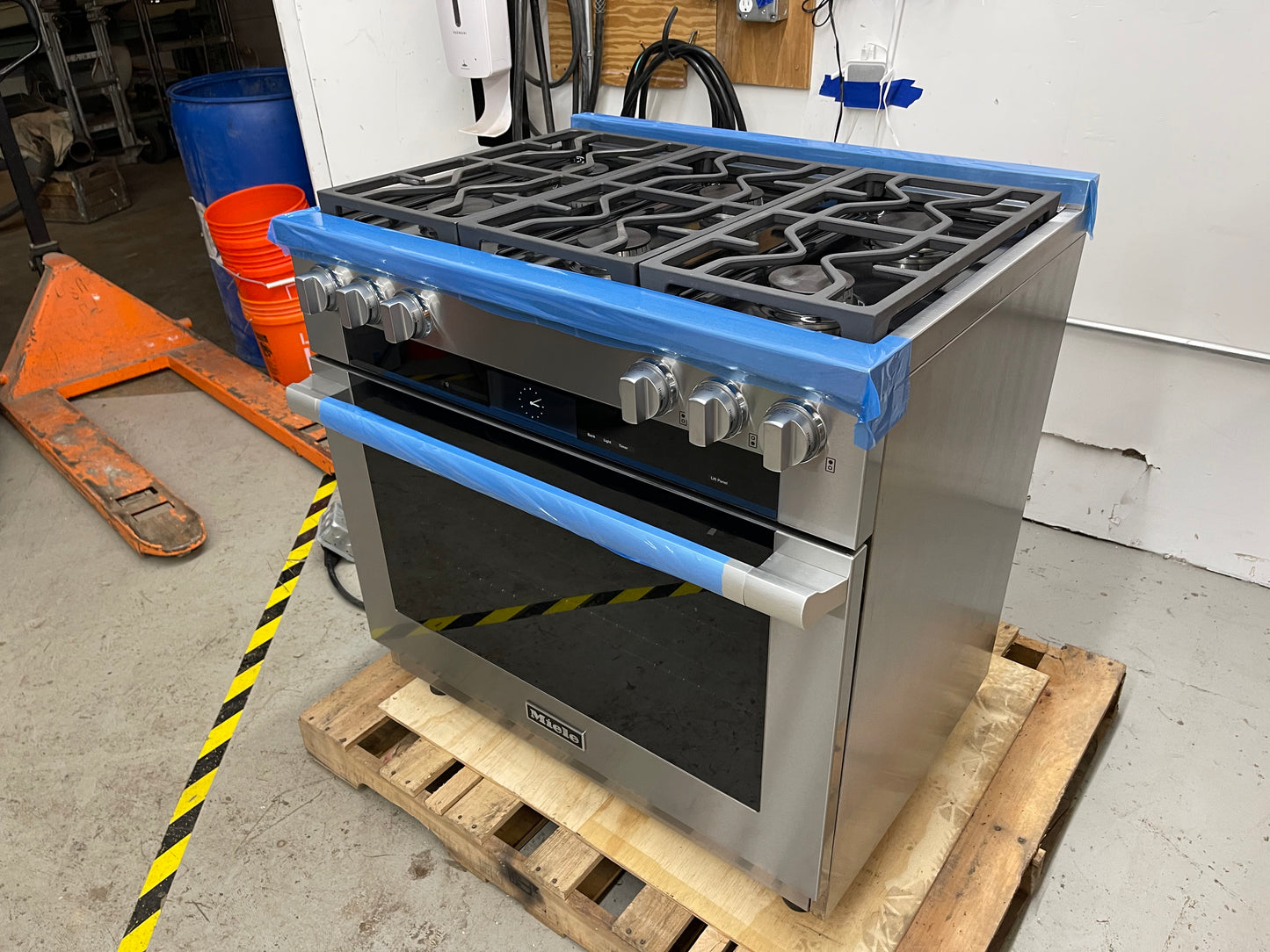 Miele HR1135 36" Range LP