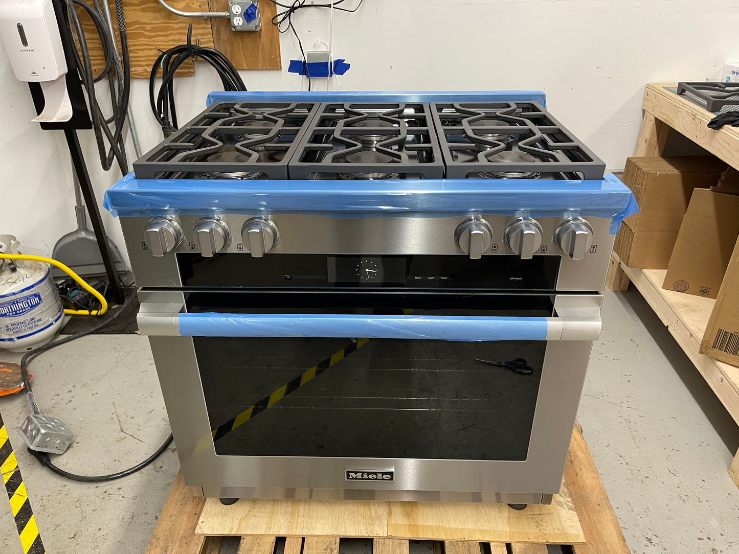 Miele HR1135 36" Range LP